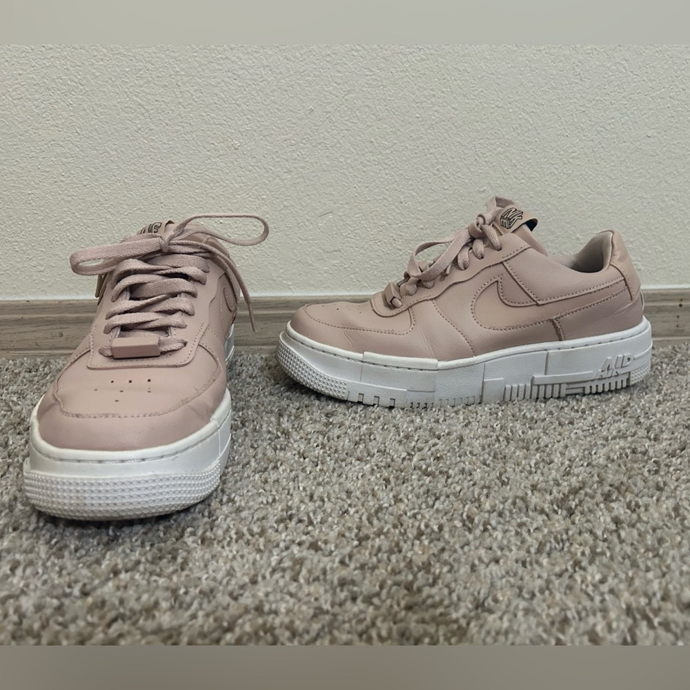 Nike Air Force 1 Pixel Particle Beige Pink Women's Size 8.5 Lace up Sneaker Low